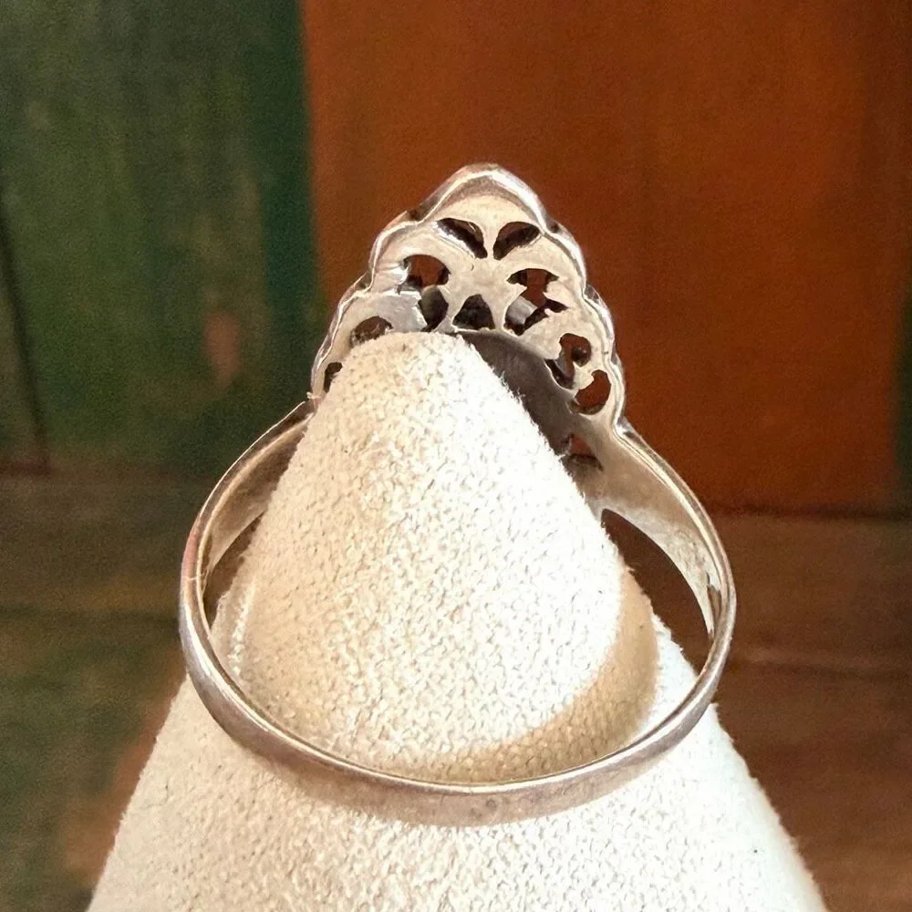 Vintage Sterling Silver black stone  Filigree Ring